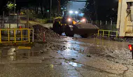 Rize'de Şiddetli Yağış Hayatı Felç Etti: Irmak Taştı