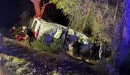 Antalya'da Minibüs Şarampole Devrildi: 15 Yaralı