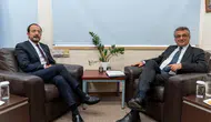 Kıbrıs'ta Tarihi Zirve: Erhürman ve Hristodulidis Ara Bölgede Bir Araya Geldi