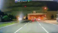 İstanbul'da Makas Atan Sürücü Kaza Yaptı! Araçtan İnip Kaçmaya Çalıştılar