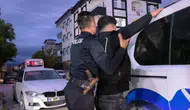Ehliyet sınavında kopya düzeneği şoku ! 18 yaşındaki aday yakalandı