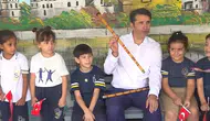 Adana'daki okul müdürü ney sesiyle öğrencilere ilham oluyor