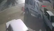 Ehliyetsiz Sürücünün Ticari Aracı İki Otomobile Çarptı