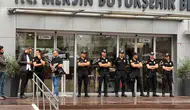 Mersin'de 3 belediyeye operasyon : Vahap Seçer dahil 59 şüpheli gözaltında