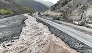Erzincan-Erzurum Karayolunda Heyelan Çalışmaları Havadan Görüntülendi