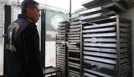 Maltepe'de Ruhsatsız Börek İmalathanesine Sıkı Denetim