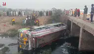 Pakistan'da Yolcu Otobüsü Şarampole Devrildi: 5 Ölü