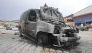 Hatay'da seyir halindeki araç alevlere teslim oldu : Fiat Doblo dakikalar içinde yandı