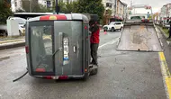 Sivas'ta Hafif Ticari Araç Ağaca Çarptı: 4 Yaralı
