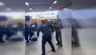 Mecidiyeköy Metrobüs Durağı'nda Yaşanan Arbede Kamerada