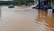 Mersin'de Şiddetli Sağanak Hayatı Olumsuz Etkiledi
