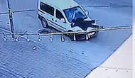 Adana'da Akılalmaz Hırsızlık: Yola Yatarak Durdurduğu Aracı Çaldı