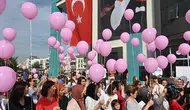 Antalya'da meme kanseri farkındalığı için pembe balonlar uçuruldu