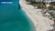 Alanya'da Kleopatra Plajı'nda Mart Ayında Denize Girdiler
