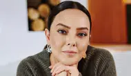 Ebru Gündeş'in Kardeşi Aslıhan Gündeş Akça Kimdir ve Neden Görüşmüyorlar?