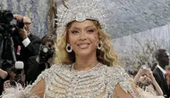 Beyonce'nin Met Gala Kostümü Hangi Türk Ünlünün Kıyafetine Benzetildi?