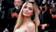 Angelina Jolie'nin satışa sunduğu tarihi malikanenin fiyatı ne kadar?