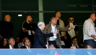 Fenerbahçe'nin Olağanüstü Genel Kurulunda Aziz Yıldırım'a yönelik tezahüratlar tartışmalara yol açtı