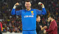 Göztepe'de kaleci Lis, Lech Poznan'a transfer oldu