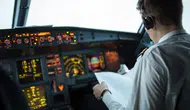 Bir pilot 16 yıl boyunca lisansı olmadan 900 uçuş yaptı