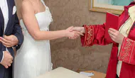 Düğün sezonunda yeni trend: Kiralık nikah memuru uygulaması nedir?