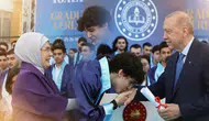 Cumhurbaşkanı Erdoğan'ın torunu Ömer Tayyip Erdoğan mezun oldu