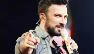 Tarkan, Ibiza'da lüks teknesinde tatil yapıyor : Yeni imajı dikkat çekti