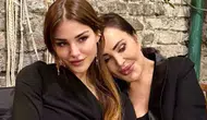 Türkan Şoray'dan yaz tatiline özel anne-kız pozu