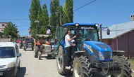Traktörlerle yapılan düğün konvoyu neden bu kadar ilgi çekti?