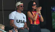 Brad Pitt ve Ines de Ramon, Dünya Kupası heyecanını tribünden takip etti