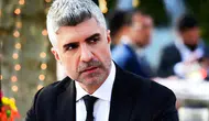 Özcan Deniz'in açıklamaları : Her acı çeken erkeğin arkasında göbek atan bir kadın var