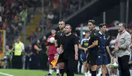 Galatasaray'ın hazırlık maçında Okan Buruk'a kırmızı kart!