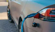 Yükselen akaryakıt fiyatları elektrikli araç geçişini nasıl etkiliyor?