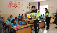 Bayburt'ta ilkokul öğrencilerine trafik güvenliği eğitimi verildi mi ?