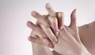 Parmak çıtlatma alışkanlığı sağlık açısından ne kadar zararlı ? Uzmanlar yanıtladı !