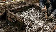 Vikingler'in dev hazinesi bulundu! 4,5 kiloluk define ile rekor kırıldı