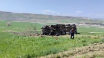 Kamyon park halindeki tırlara çarptı! 1 ölü, 1 yaralı