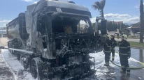 Kahramanmaraş'ta seyir halindeki tır küle döndü!