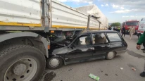 Kahramanmaraş'ta otomobil tırın altına girdi: 2 yaralı