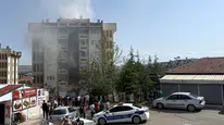 Kırıkkale'de 7 katlı bina alev alev yandı