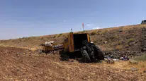 Manisa'da hareket eden traktörü durdurmak isteyen 18 yaşındaki genç yaşam savaşını kaybetti
