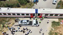 Tatvan'da trenin çarptığı 66 yaşındaki kadın ağır yaralandı