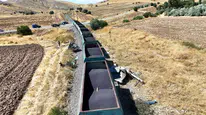 Malatya'da yük treni ile kamyon çarpıştı : 1 yaralı