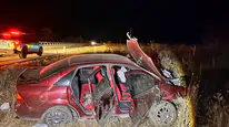 Manisa Kula'da otomobil şarampole savruldu : 2'si ağır 3 yaralı
