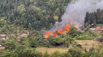 Kastamonu'da bir evde çıkan yangın 3 eve daha sıçradı