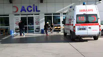 Evinde düşerek mahsur kalan 90 yaşındaki kadın hastaneye kaldırıldı