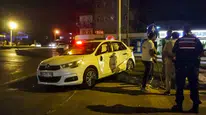 Antalya'da otobüsle çarpışan otomobildeki 5 kişi yaralandı