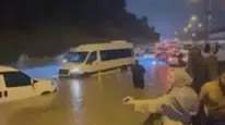İstanbul'da Şiddetli Yağış Ulaşımı Felç Etti