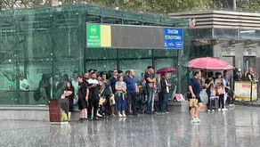 İstanbul'da sağanak yağış etkili oldu: Vatandaşlar zor anlar yaşadı