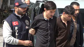 Kırıkkale'de babalarını balta ve bıçakla öldüren 2 kardeş tutuklandı